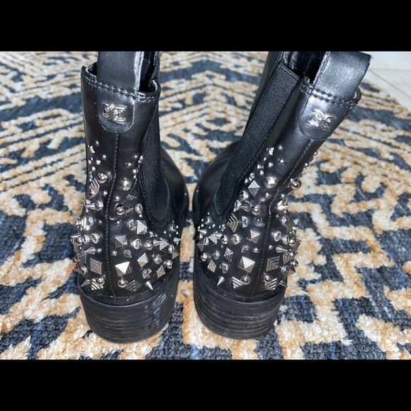 Sam Edelman Dover Silver Spike Chelsea Boot - Picture 11 of 12